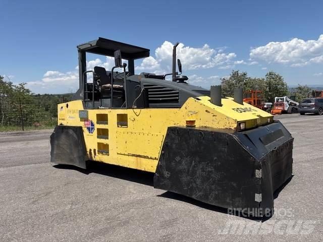 Bomag BW24R 공기 타이어 롤러