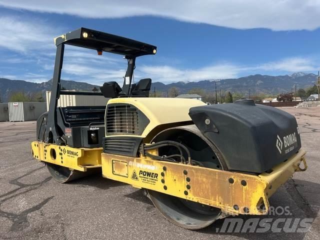Bomag BW266AD 공기 타이어 롤러