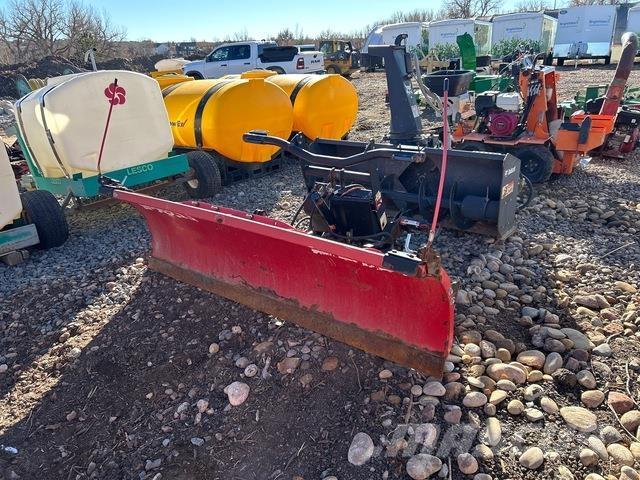 Boss  제설 블레이드 및 제설기