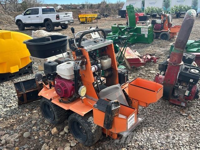 Boss Snowrator 건설 장비 - 기타