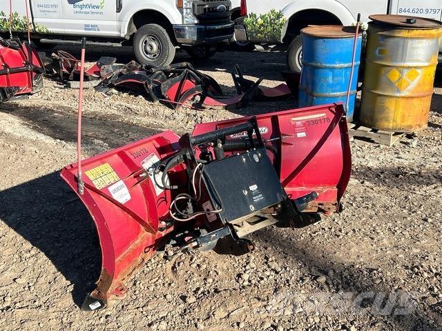 Boss XT 제설 블레이드 및 제설기