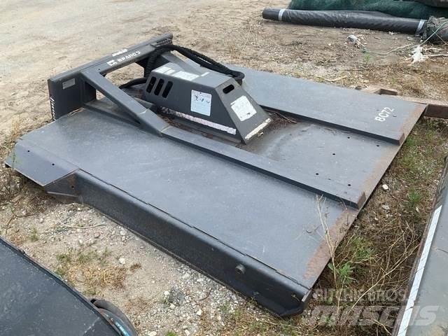 Bradco 15330 탑승형 잔디깎기
