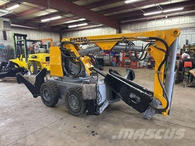 Brokk BM250E 파쇄용 굴삭기
