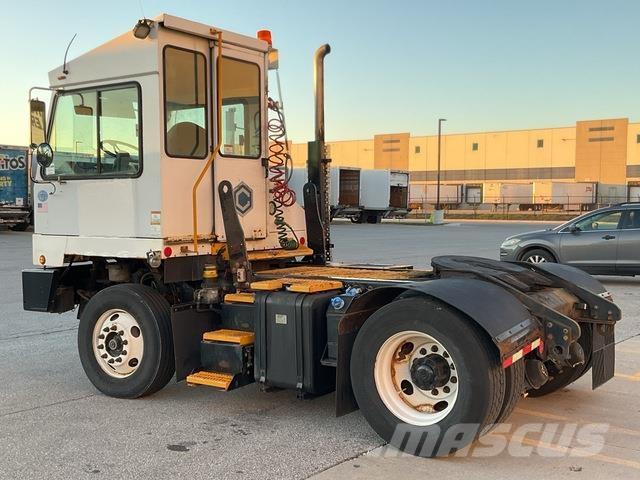 Capacity  터미널 트랙터