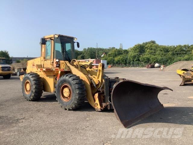 CASE 621B  휠로우더