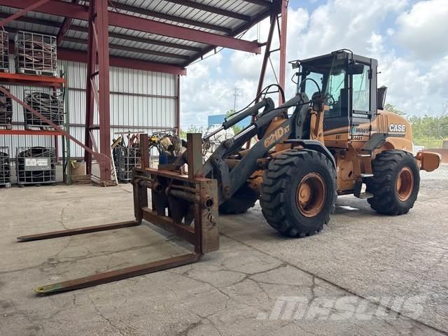 CASE 621DXT  휠로우더
