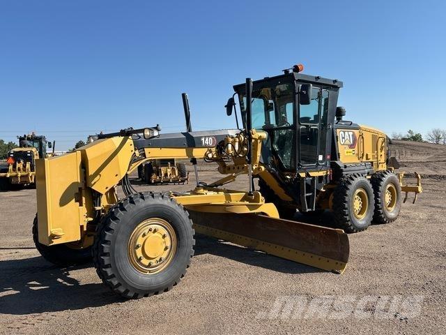 CAT 140 그레이더