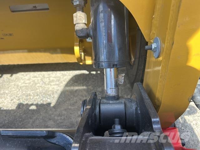 CAT 216B3  스키드로더