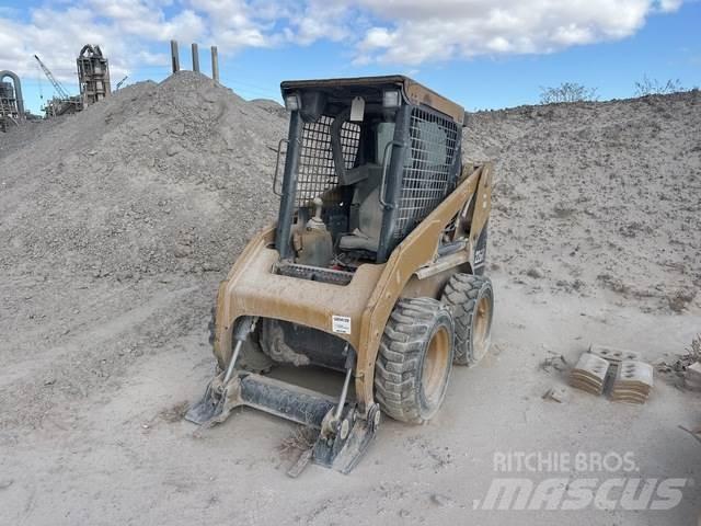 CAT 226B  스키드로더