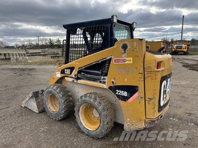 CAT 226B 2  스키드로더