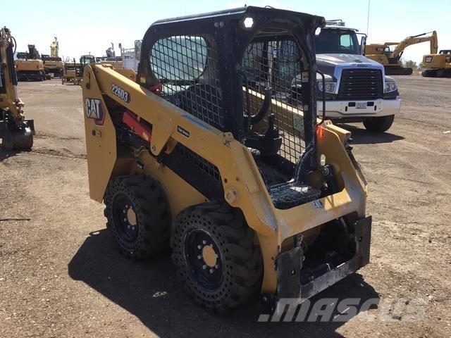 CAT 226D3  스키드로더
