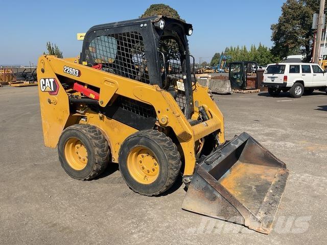 CAT 226D3  스키드로더