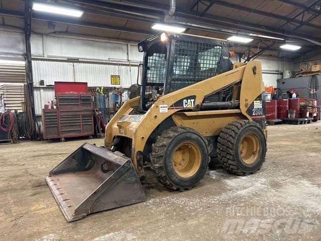 CAT 236B  스키드로더