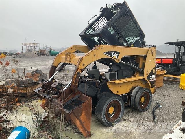 CAT 236B  스키드로더