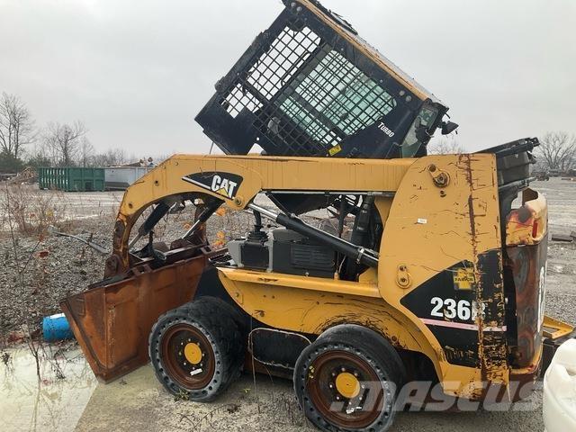 CAT 236B  스키드로더