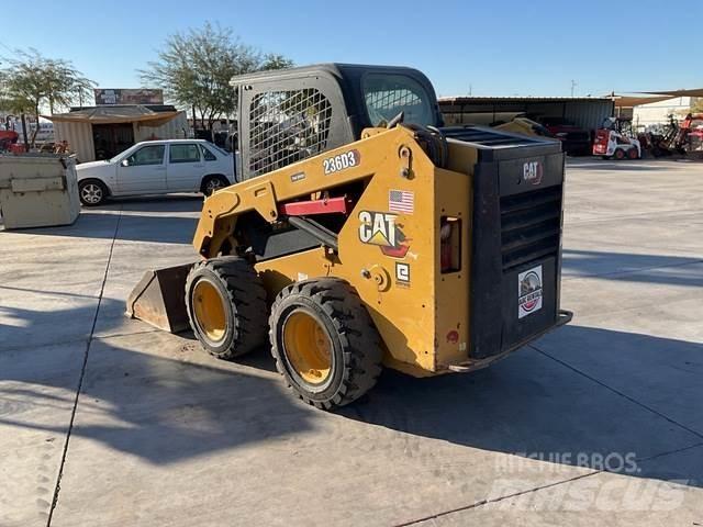 CAT 236D  스키드로더