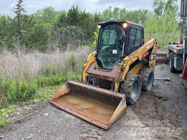 CAT 236D  스키드로더
