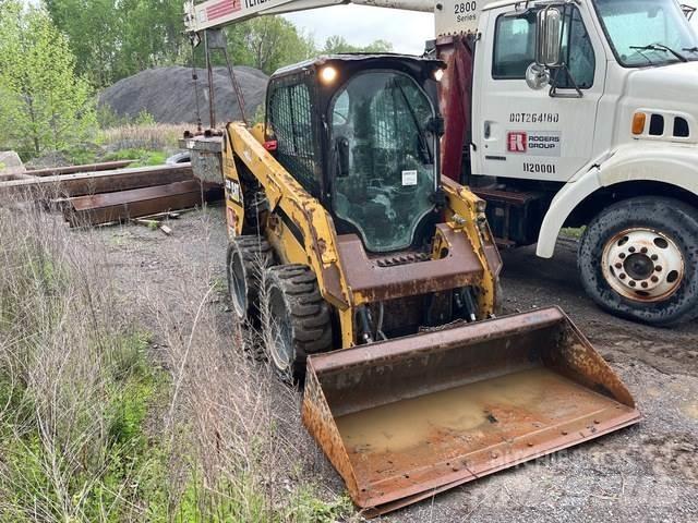 CAT 236D  스키드로더
