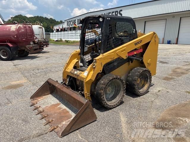 CAT 236D  스키드로더