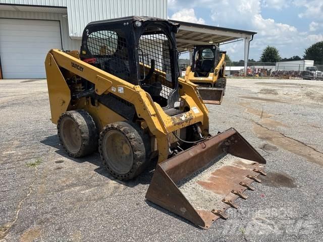 CAT 236D  스키드로더