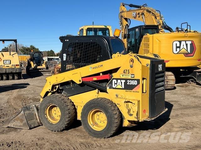 CAT 236D  스키드로더