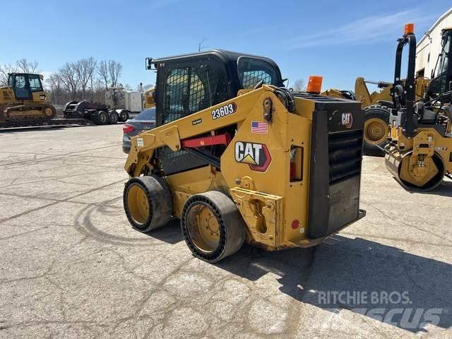 CAT 236D3  스키드로더