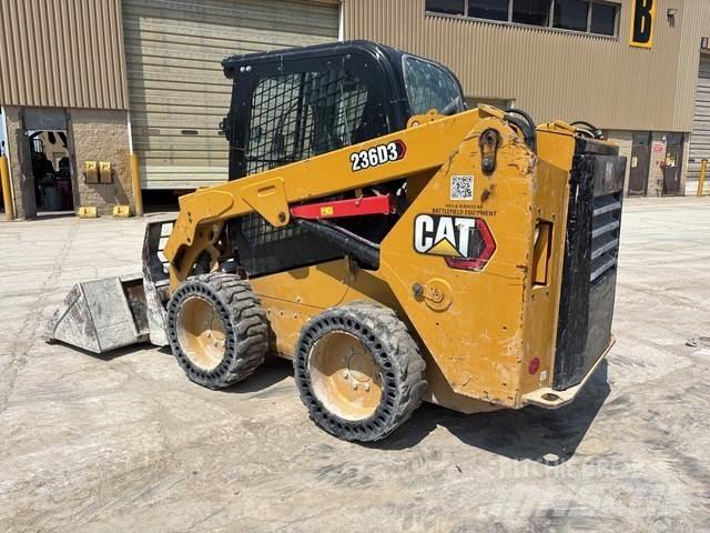 CAT 236D3  스키드로더