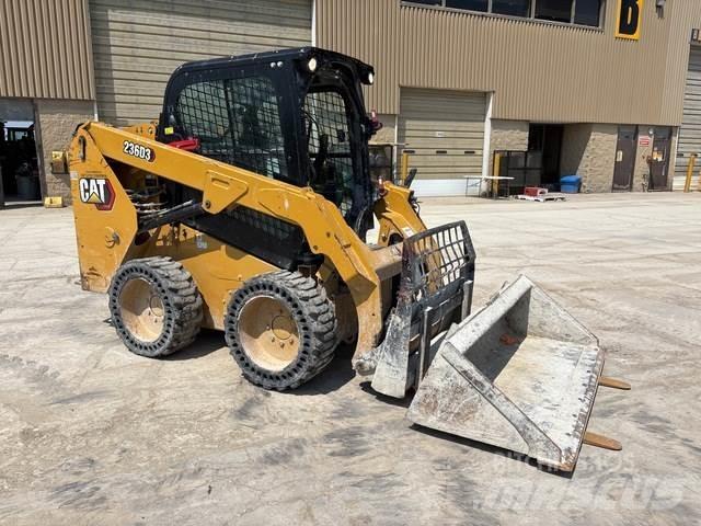 CAT 236D3  스키드로더