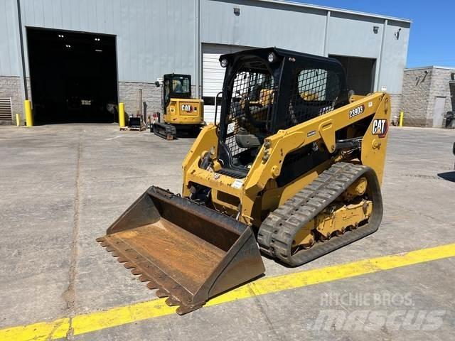 CAT 239D3  스키드로더