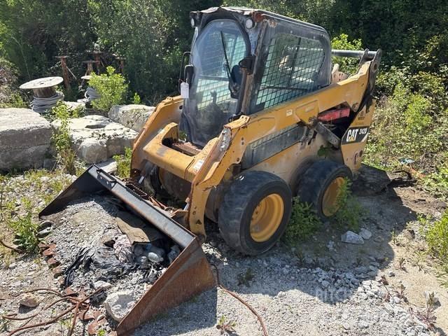 CAT 242D  스키드로더