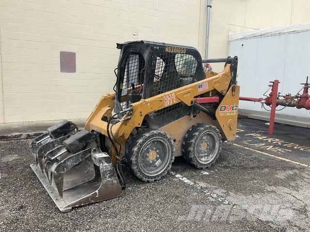 CAT 242D3  스키드로더