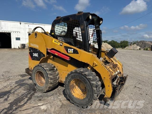 CAT 246C  스키드로더