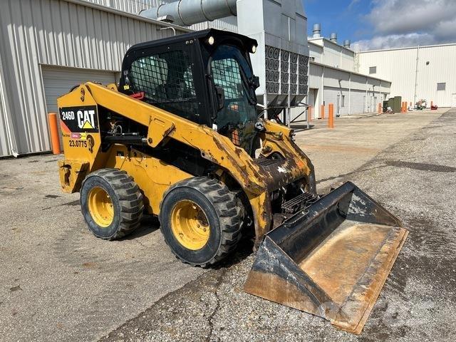 CAT 246D  스키드로더