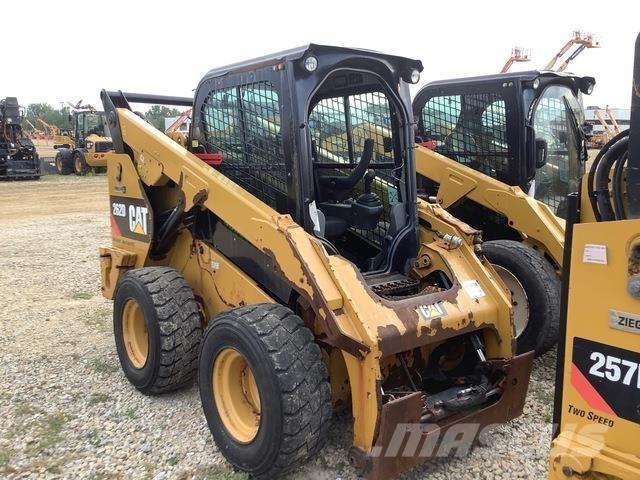 CAT 262D  스키드로더