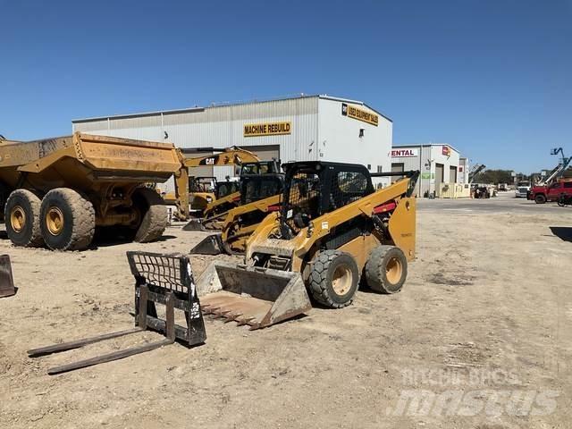 CAT 262D3  스키드로더