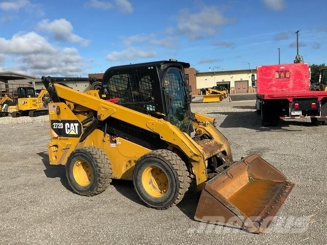 CAT 272D  스키드로더