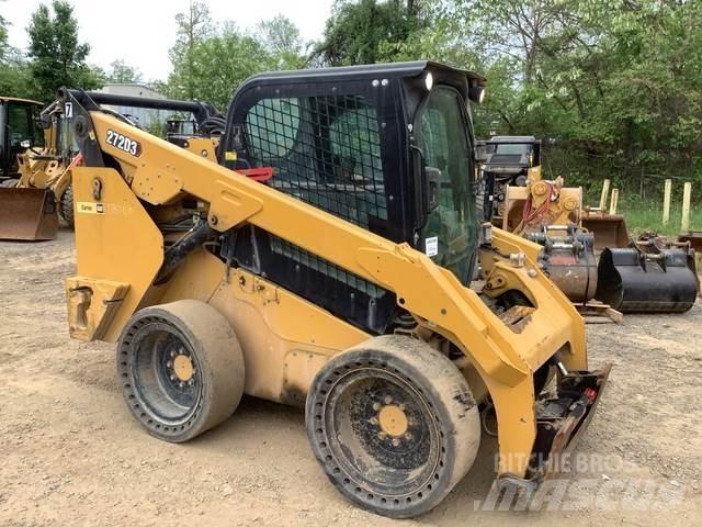 CAT 272D3  스키드로더