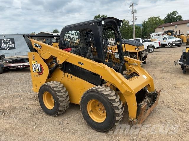 CAT 272D3  스키드로더