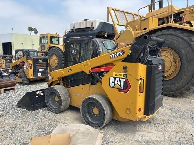 CAT 272D3 XE  스키드로더