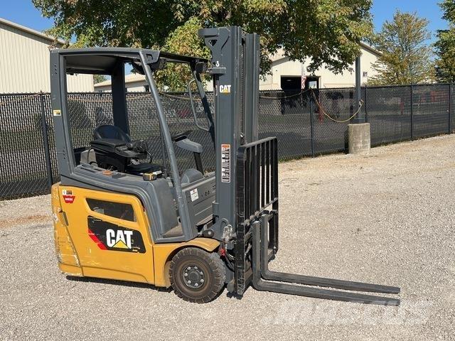 CAT 2ET2500 전동 지게차