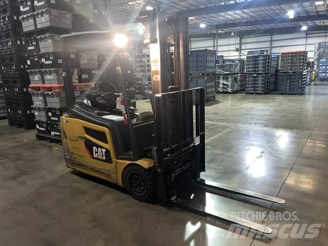 CAT 2ET3000 전동 지게차