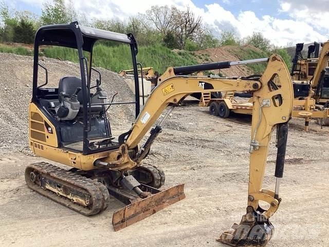CAT 301.7D 대형 굴삭기 29톤 이상