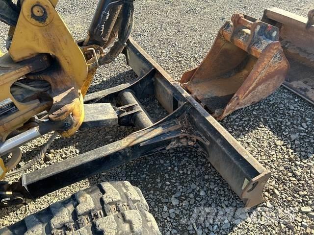 CAT 303.5 CR 소형 굴삭기 7톤 미만