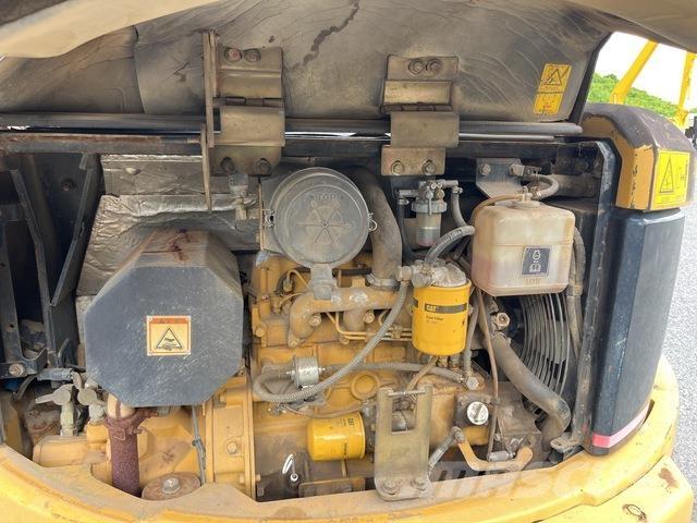 CAT 305 CR 소형 굴삭기 7톤 미만