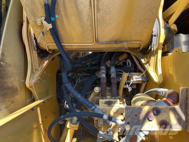 CAT 311C 대형 굴삭기 29톤 이상