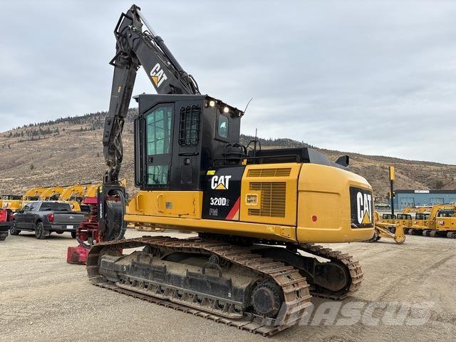 CAT 320D2FM 목재 쪼개기 및 절단기