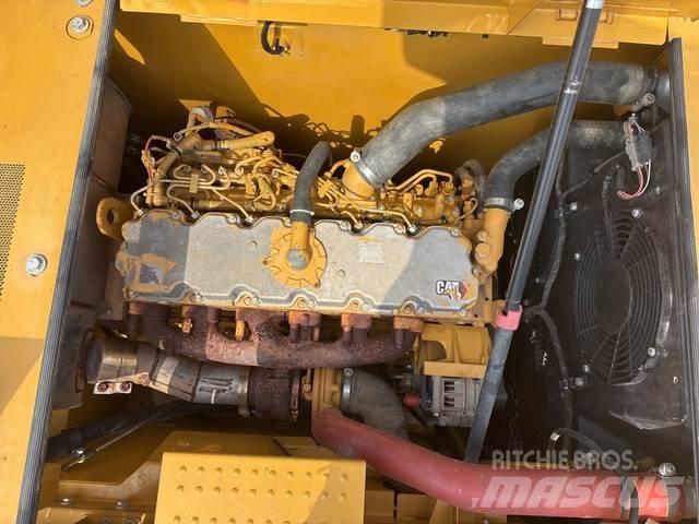 CAT 323GC 대형 굴삭기 29톤 이상