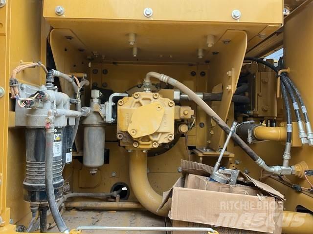 CAT 323GX 대형 굴삭기 29톤 이상