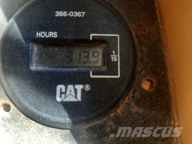 CAT 572G 파이프레이어 도저