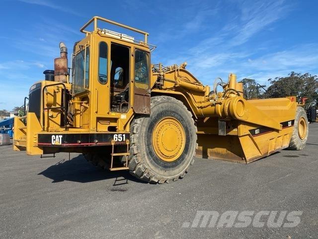 CAT 651 급수차